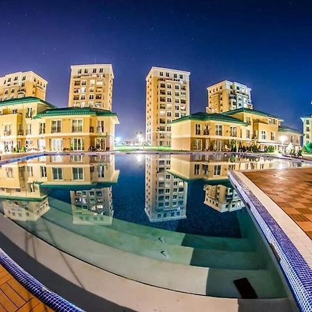 Modern Apartment With Pool In North Bucharest Cretuleasca エクステリア 写真