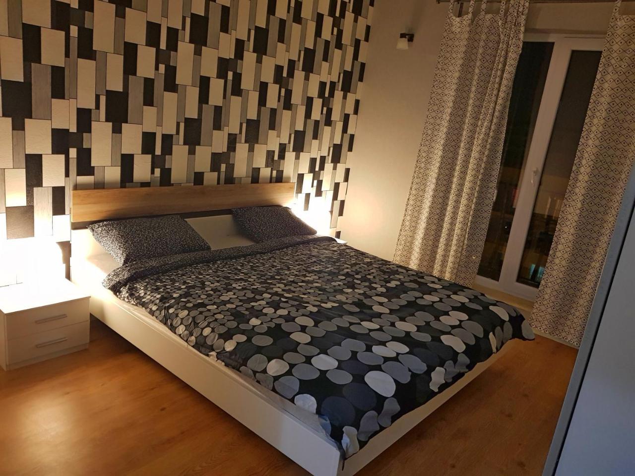Modern Apartment With Pool In North Bucharest Cretuleasca エクステリア 写真