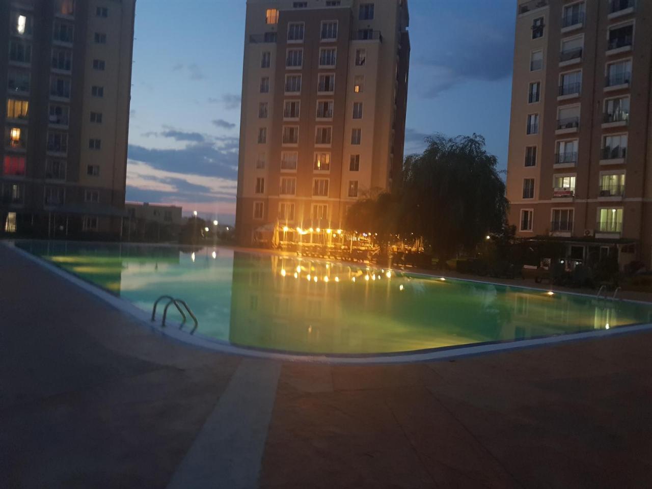Modern Apartment With Pool In North Bucharest Cretuleasca エクステリア 写真